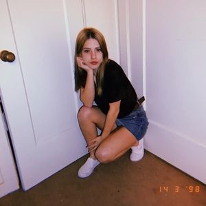 Meet your Posher, Ember